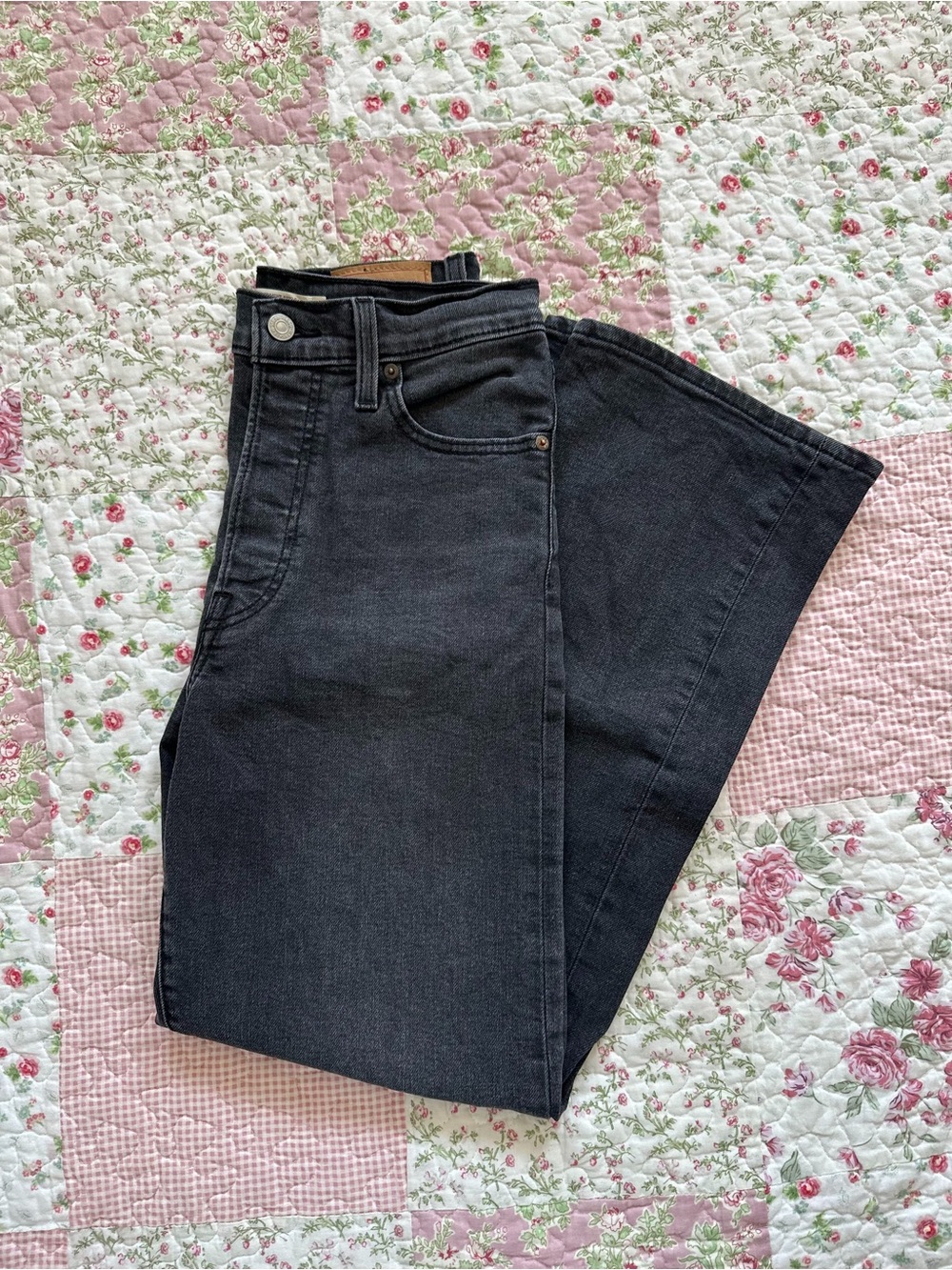 Levi’s Vintage Black Ribcage Straight Ankle Jean